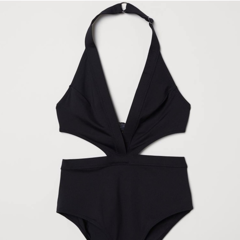 Cut-Out Swimsuit 👙 - Picture 4 of 4